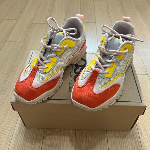 ASOS limited edition sneakers - Picture 1 of 4